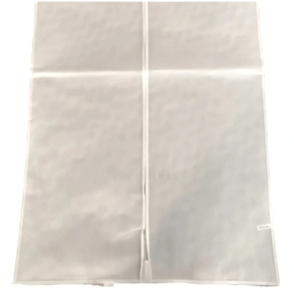 Garment Bag Fully Enclosed Zip Up 39” Brand New From The Outnet Durable NEW